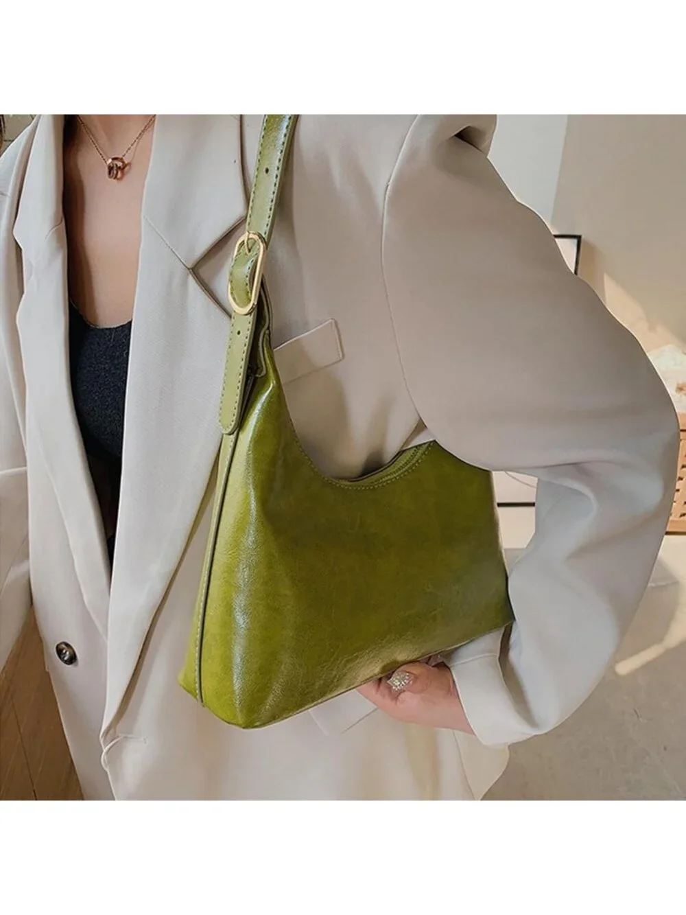 Trendy Mini Vintage Hobo Bag for Women - Small Retro Vegan Leather Purse 2026